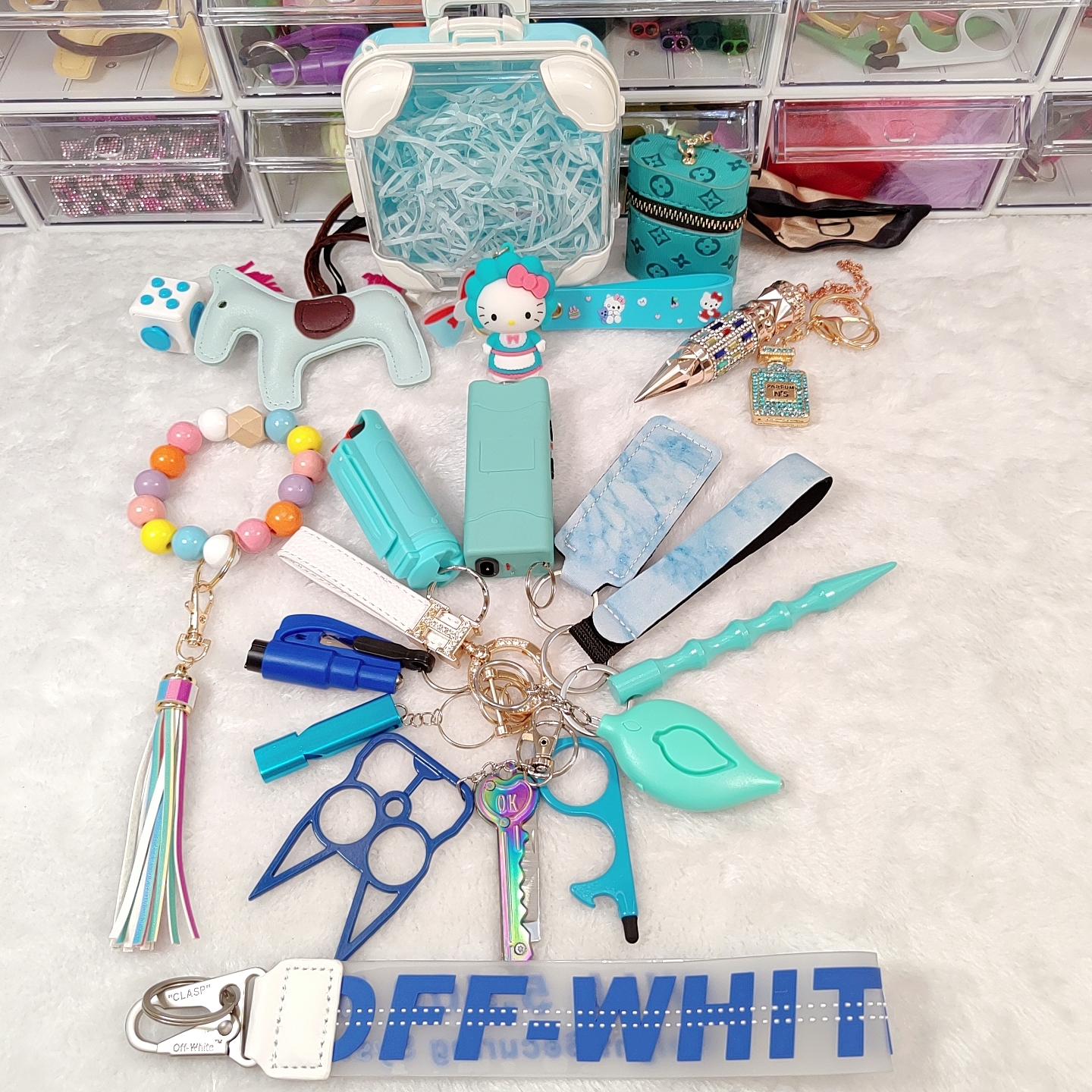 Hello Kitty Tiffany Blue